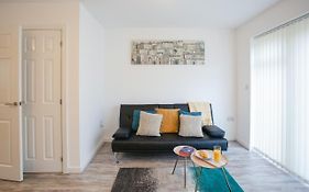 Cosy 2-Bed Home - For Company Contractor And Leisure Stays - Nec, Airport, Hs2, Contractors, Resort World